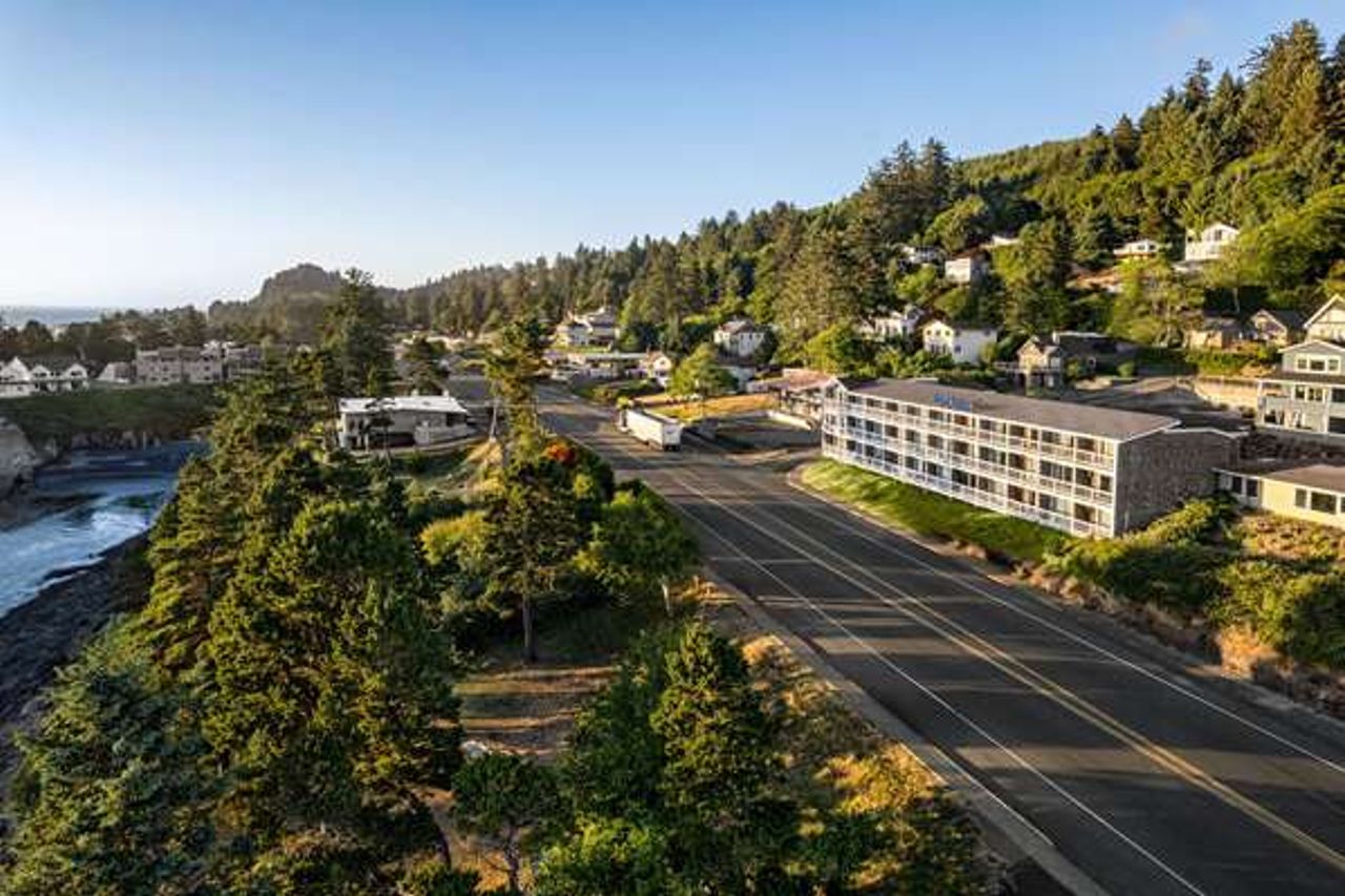 Photo of Travelodge by Wyndham Depoe Bay