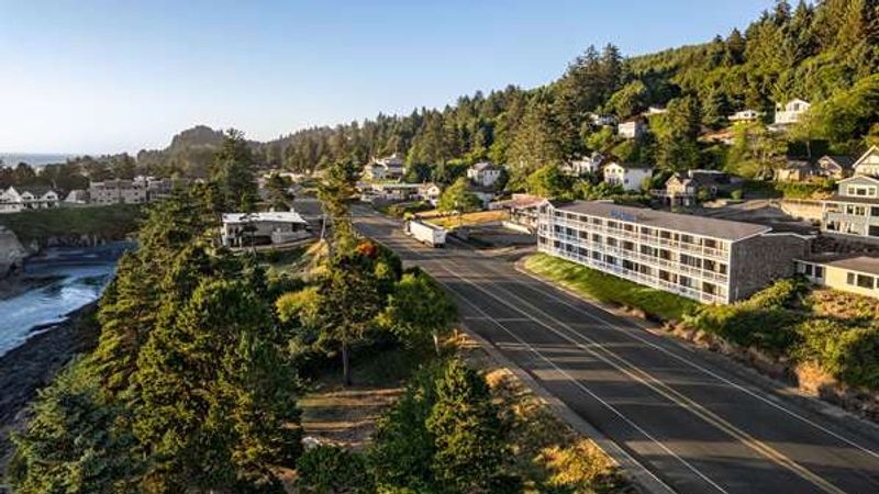 Travelodge by Wyndham Depoe Bay