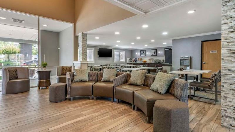 Photo of Best Western Plus Vineyard Inn