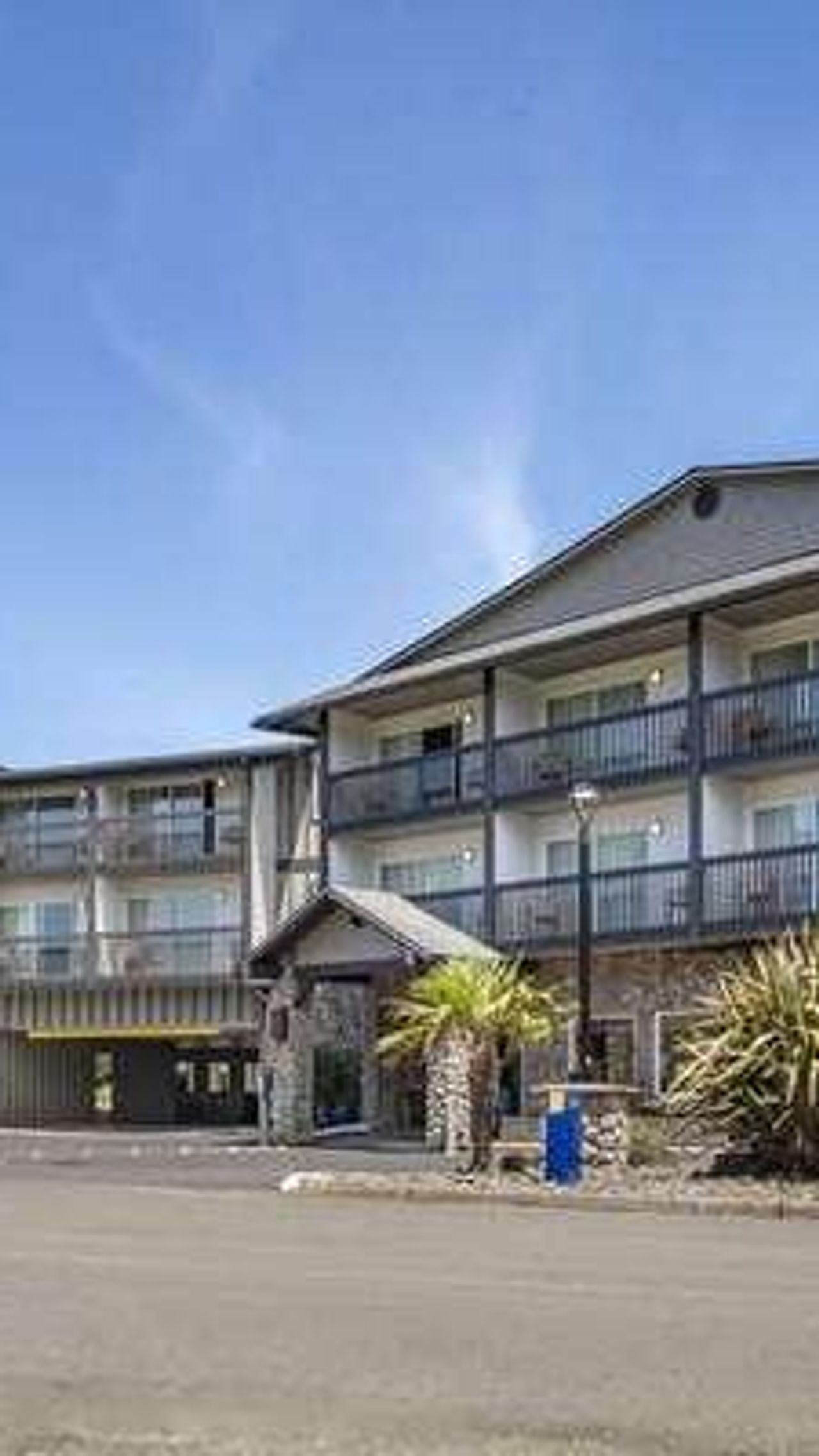 Photo of Comfort Inn & Suites