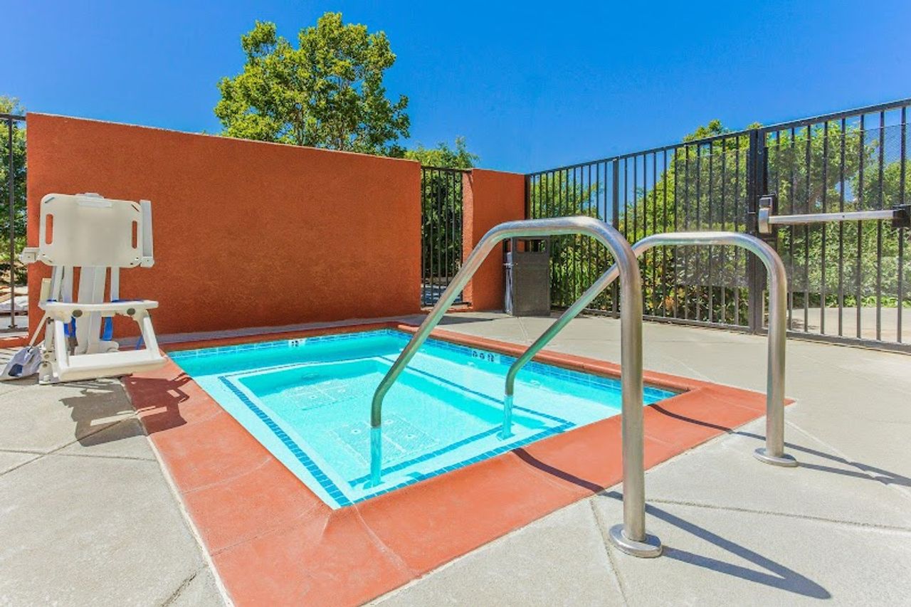 Photo of Holiday Inn Express & Suites Elk Grove West I-5 by IHG