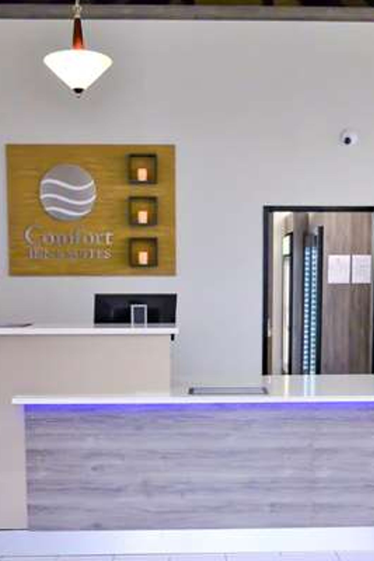 Photo of Comfort Inn & Suites Beaverton - Portland West