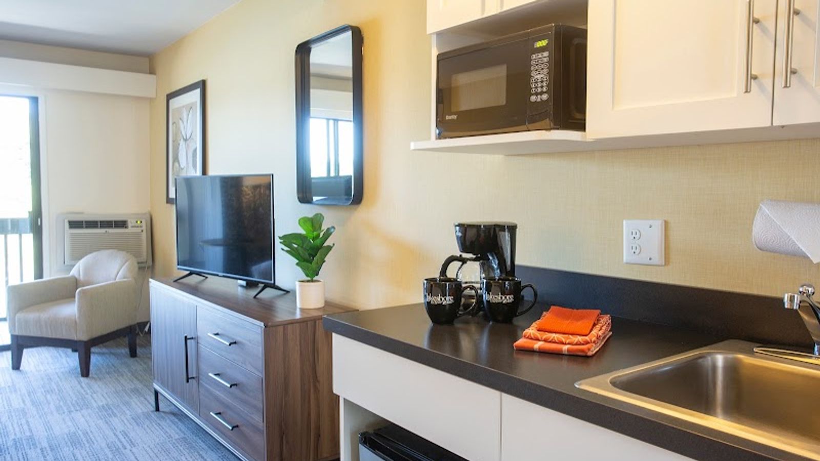 Photo of The Lakeshore Inn