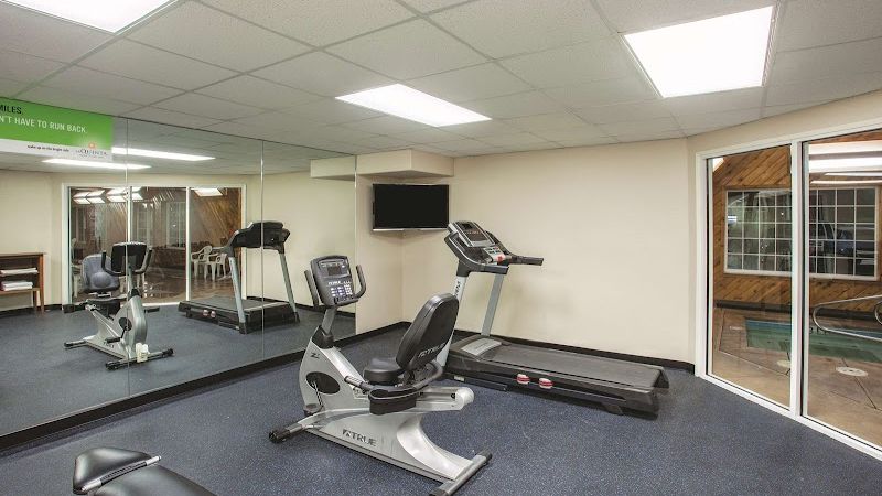 Photo of La Quinta Inn & Suites by Wyndham Bakersfield North