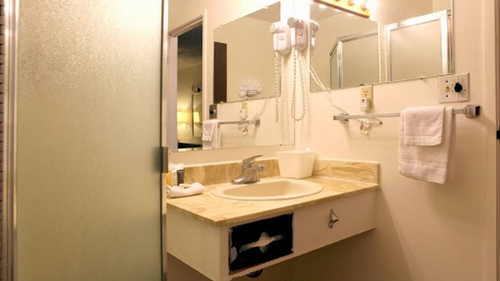 Photo of Granada Inn - Silicon Valley