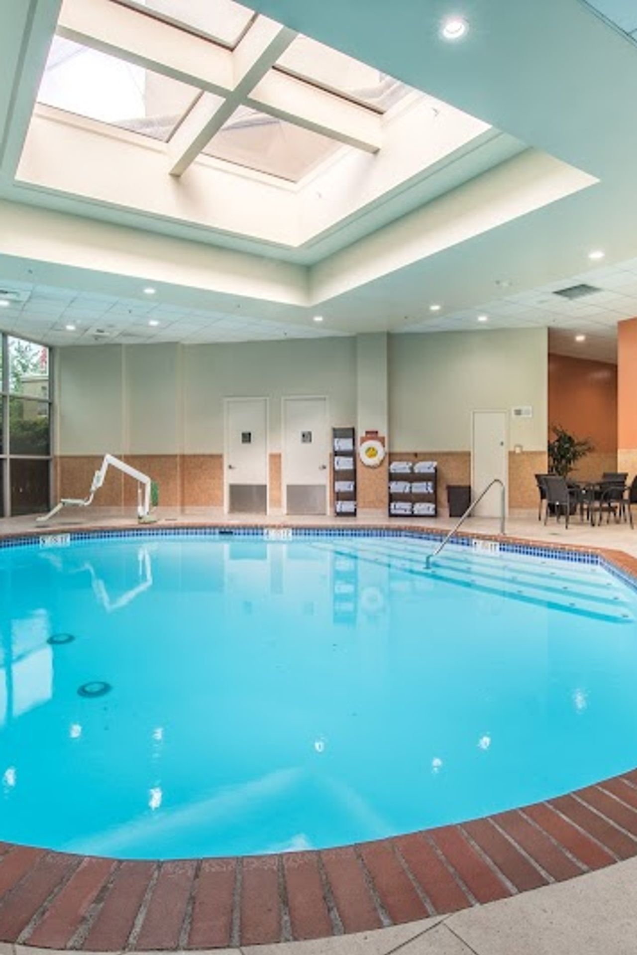 Photo of Embassy Suites by Hilton Seattle Tacoma International Airport