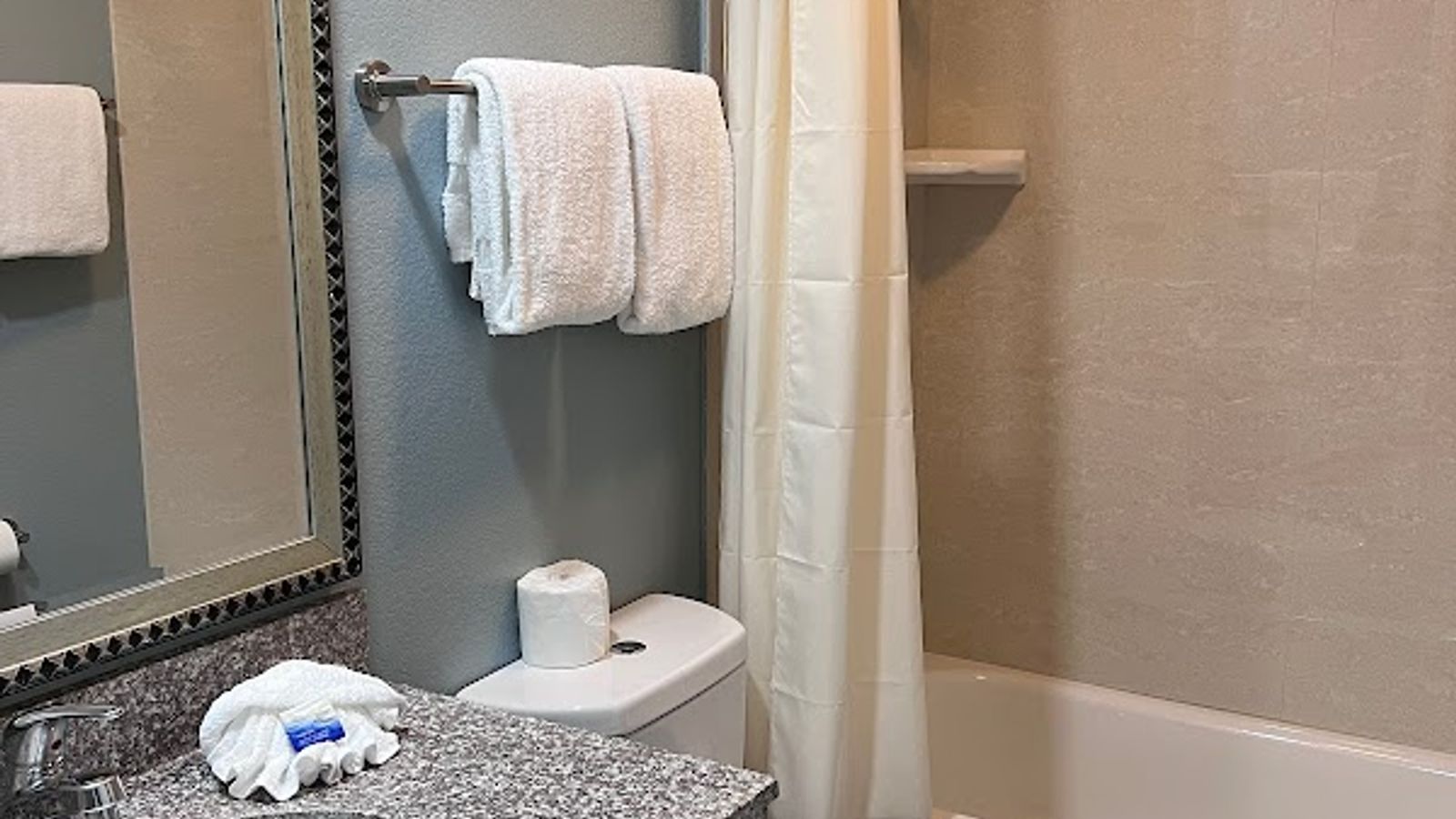 Photo of Surf City Inn & Suites