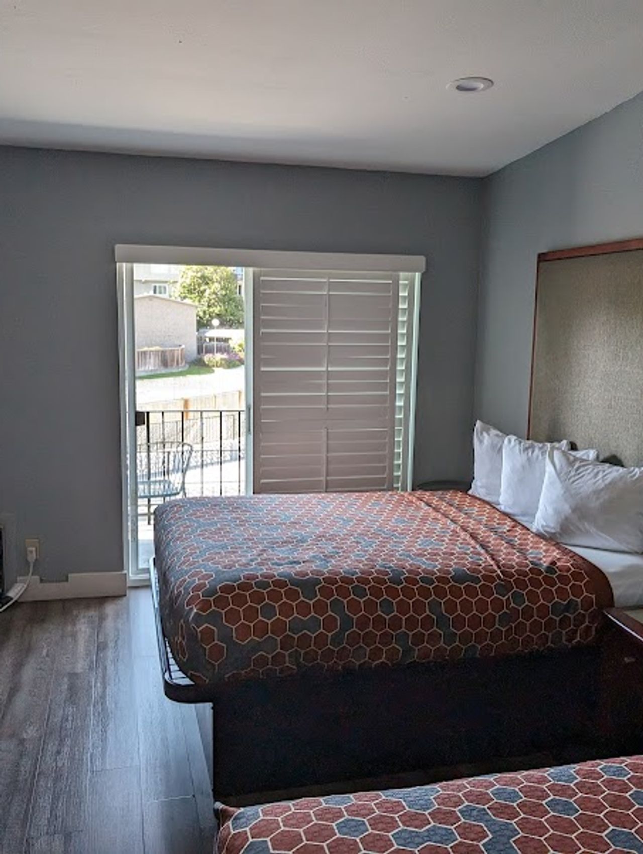 Photo of Seaside Inn & Suites