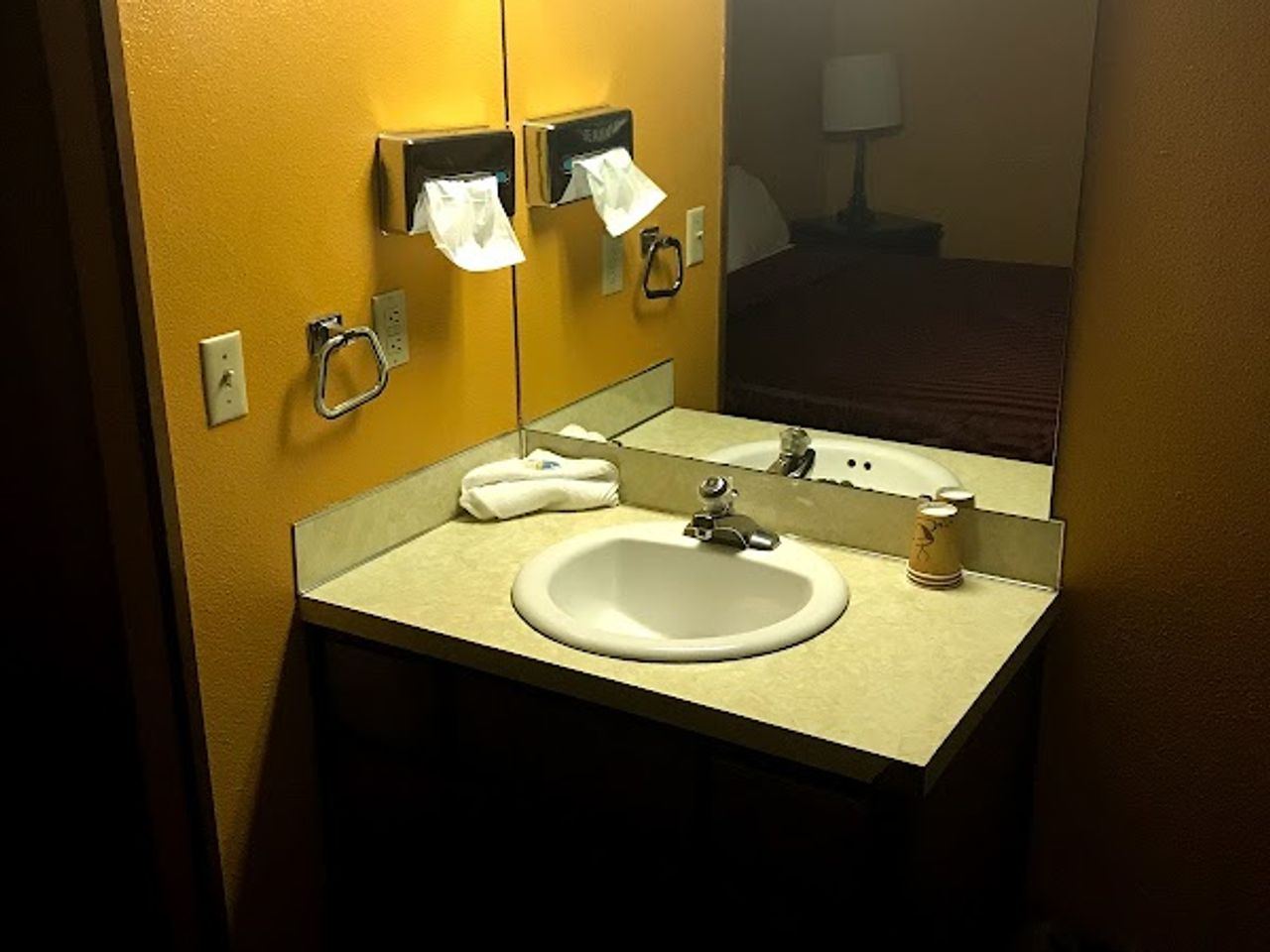 Photo of Smokey Point Motor Inn