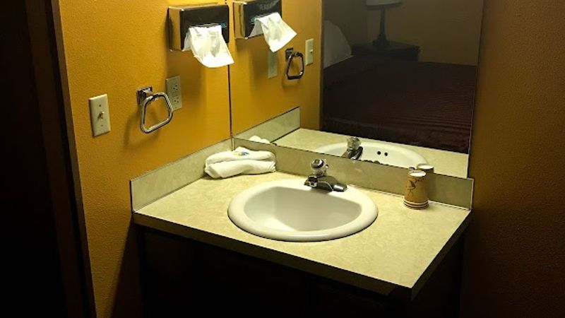 Photo of Smokey Point Motor Inn