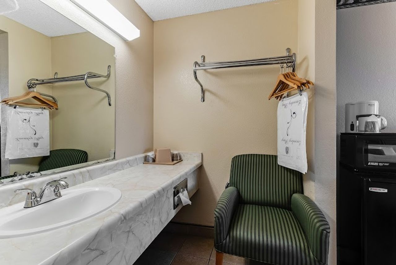 Photo of Knights Inn Madera