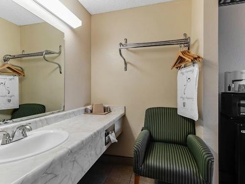 Photo of Knights Inn Madera
