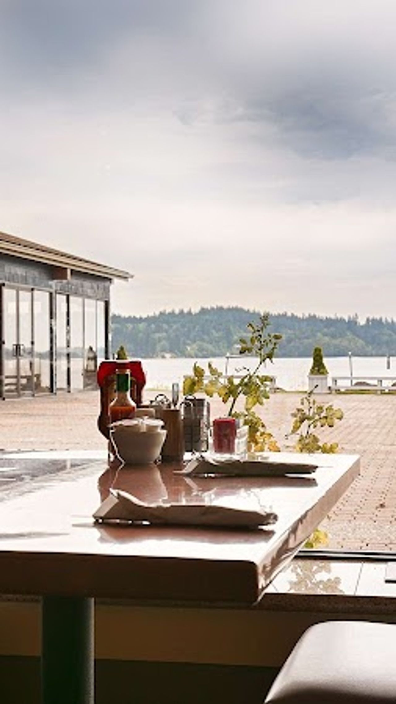 Photo of Best Western Plus Silverdale Beach Hotel