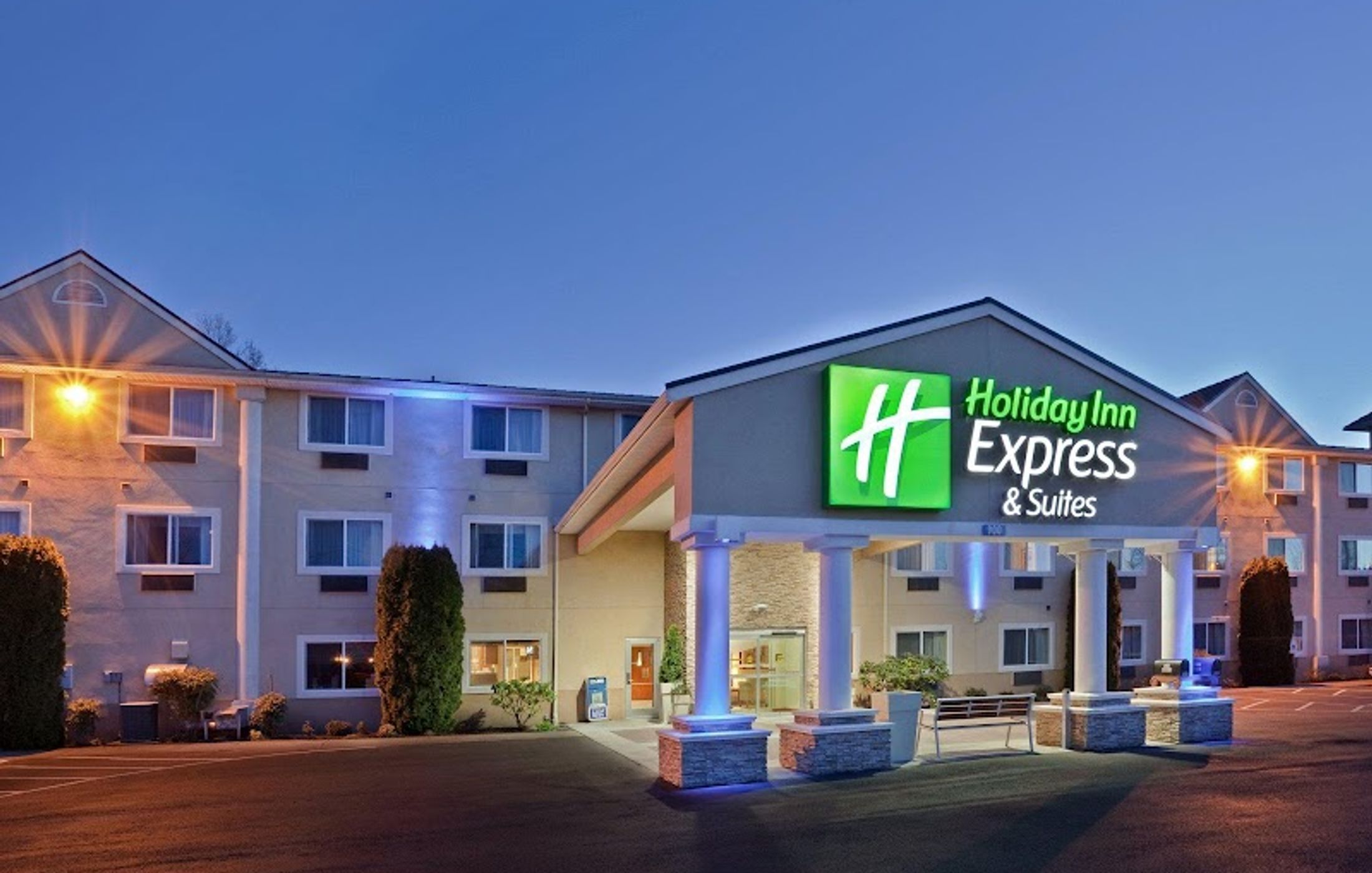 Holiday Inn Express & Suites Burlington, an IHG Hotel
