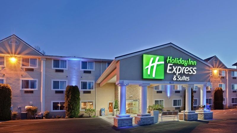 Holiday Inn Express & Suites Burlington, an IHG Hotel