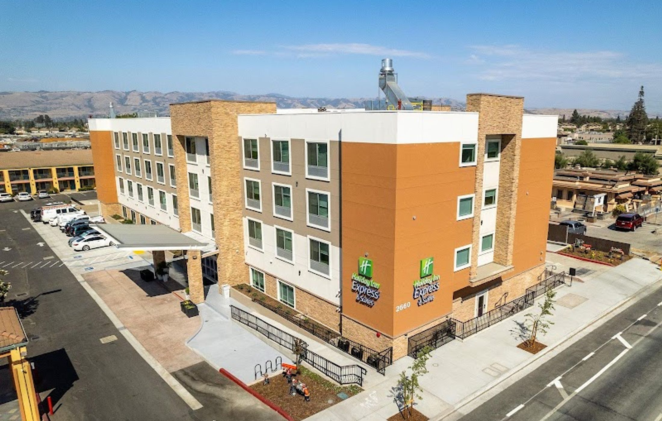 Holiday Inn Express & Suites San Jose – Silicon Valley by IHG
