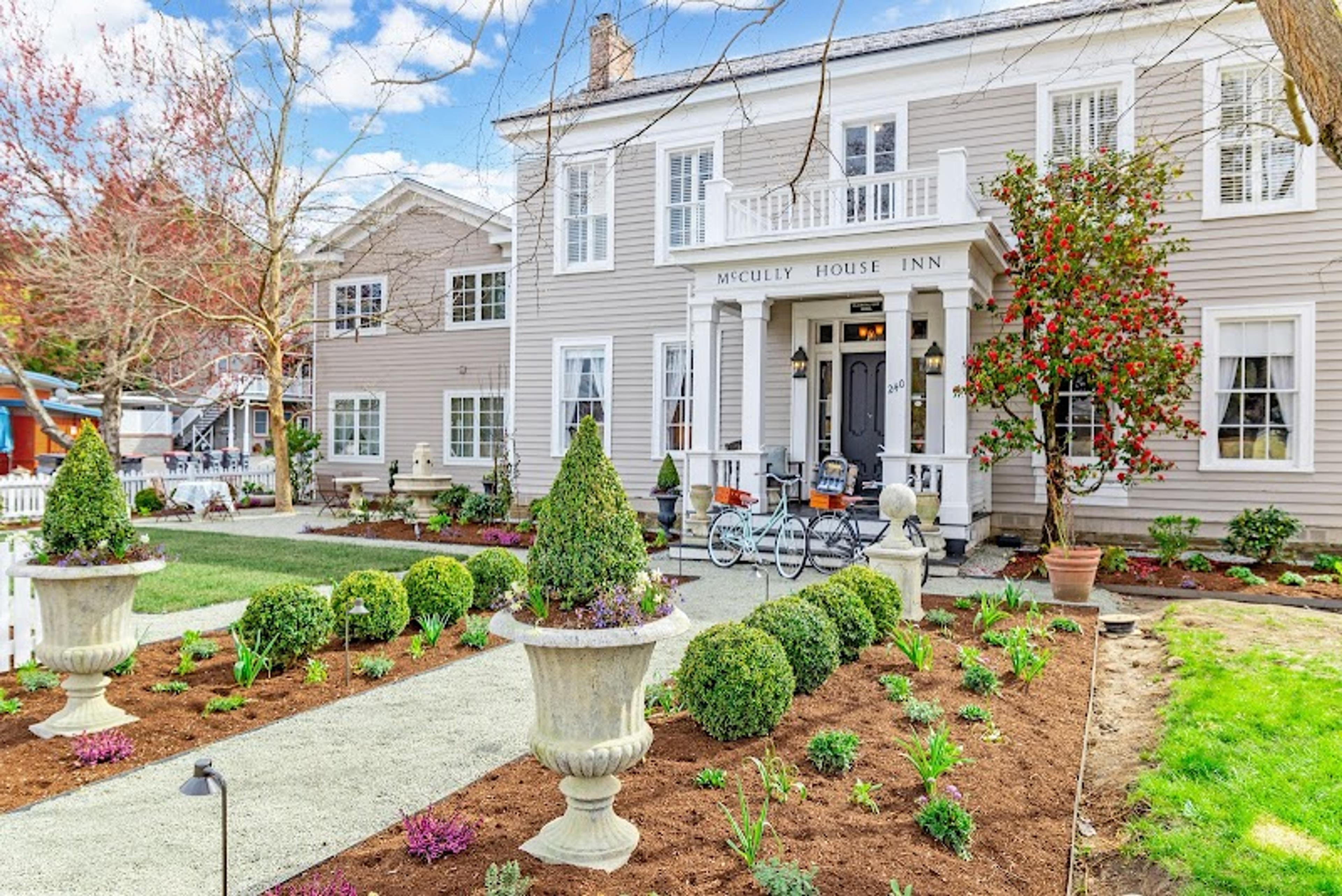 McCully House Inn