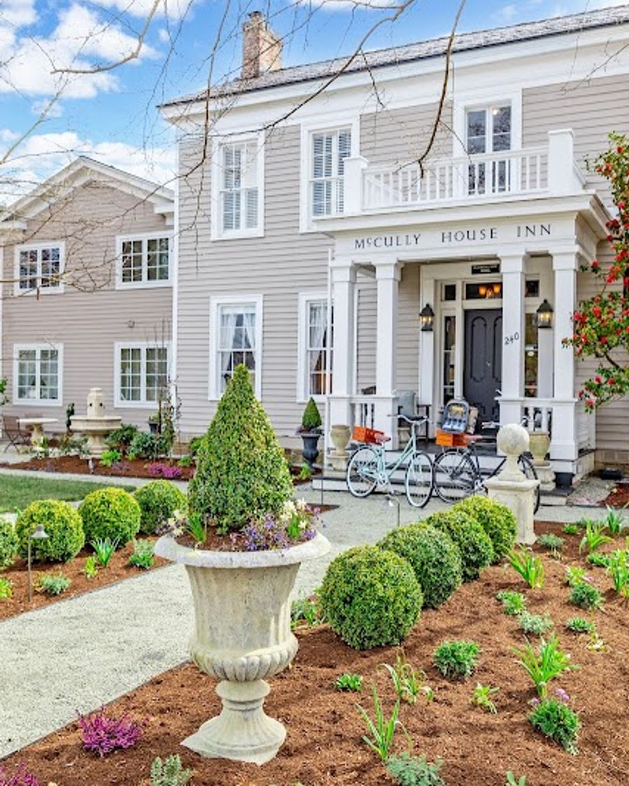 McCully House Inn
