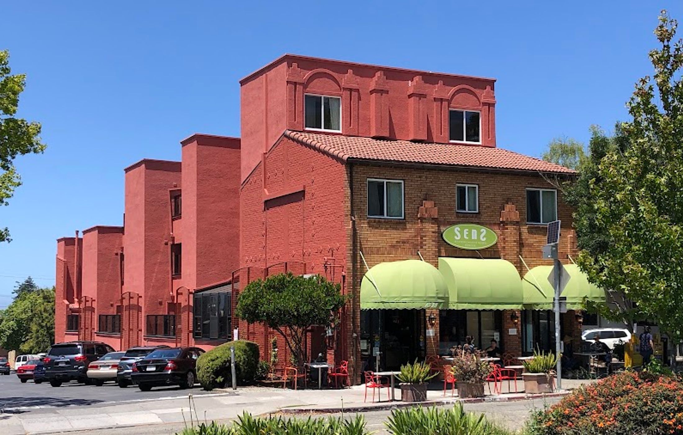 SenS Hotel