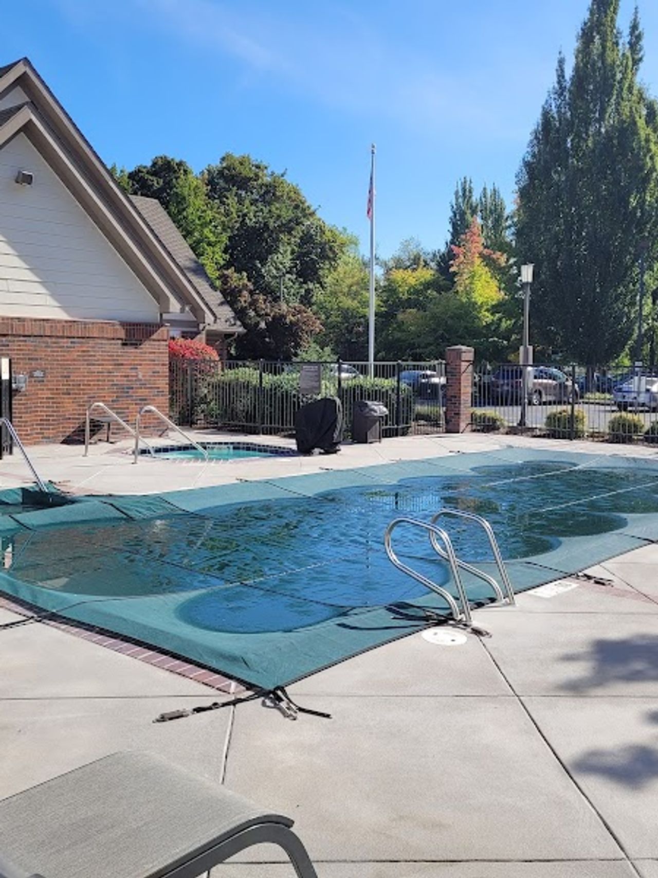 Photo of Residence Inn by Marriott Eugene Springfield - Outdoor Pool and Hot tub