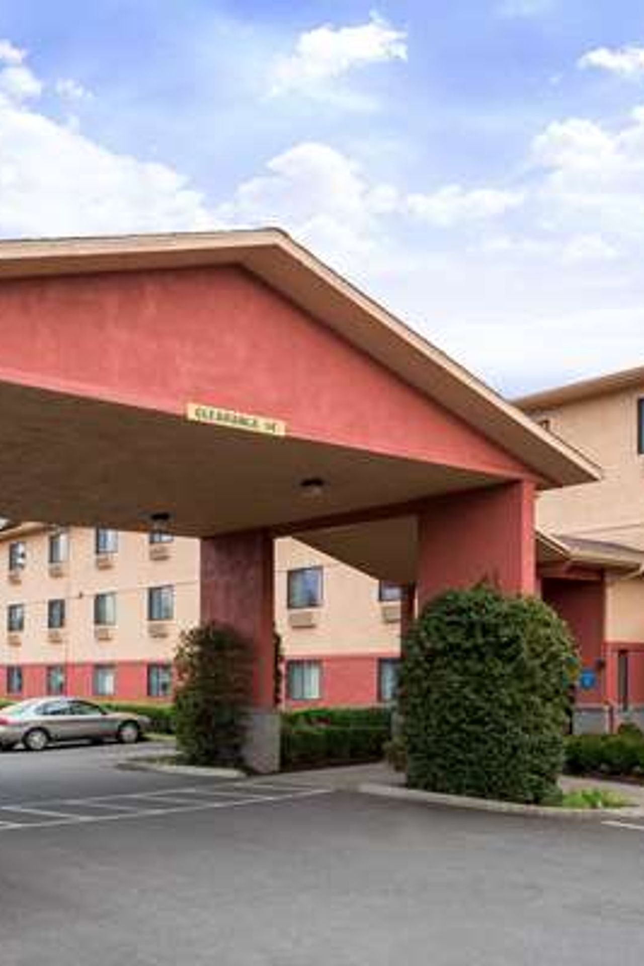 Photo of Super 8 by Wyndham Corvallis