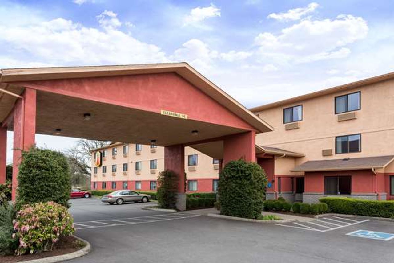 Photo of Super 8 by Wyndham Corvallis
