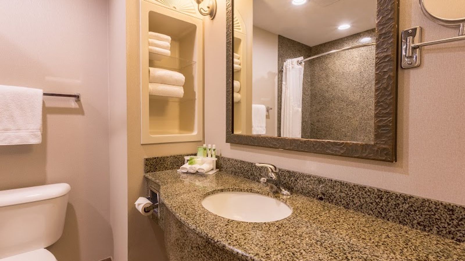 Photo of Holiday Inn Express & Suites Manteca City Center by IHG