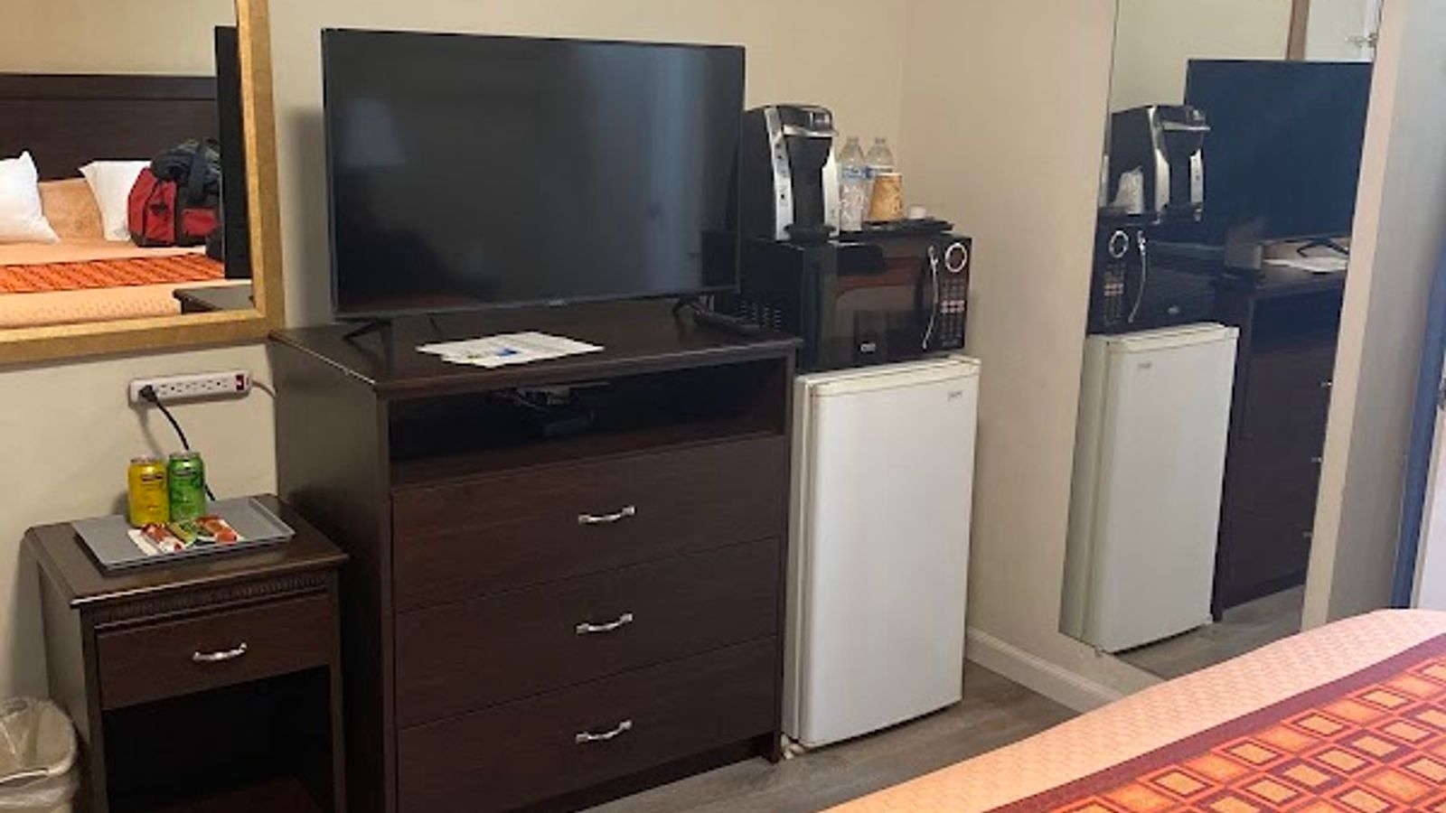 Photo of Redwood Inn