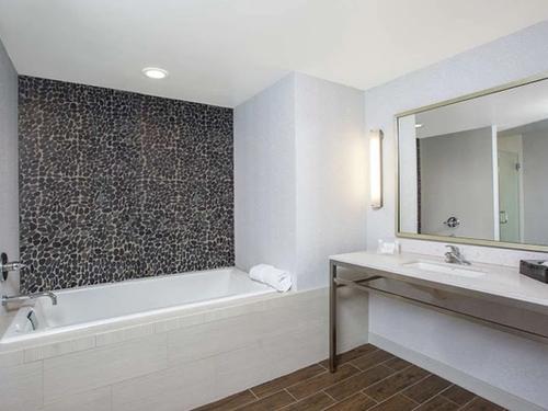 Photo of Hilton Garden Inn Olympia