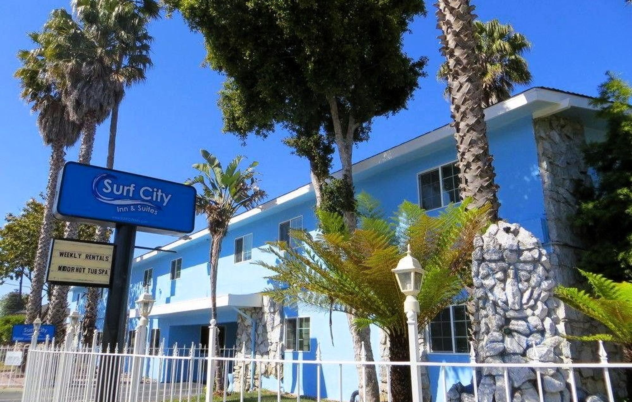 Surf City Inn & Suites