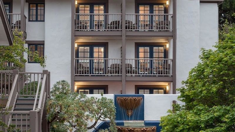 Photo of Hotel Pacific - Sur Courtyard with tiered fountain