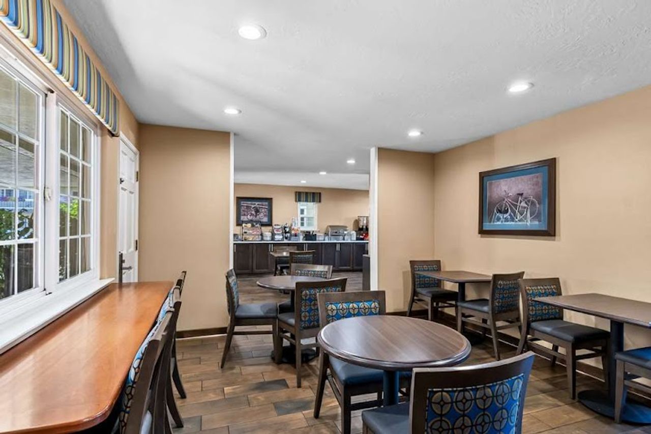 Photo of Best Western University Lodge