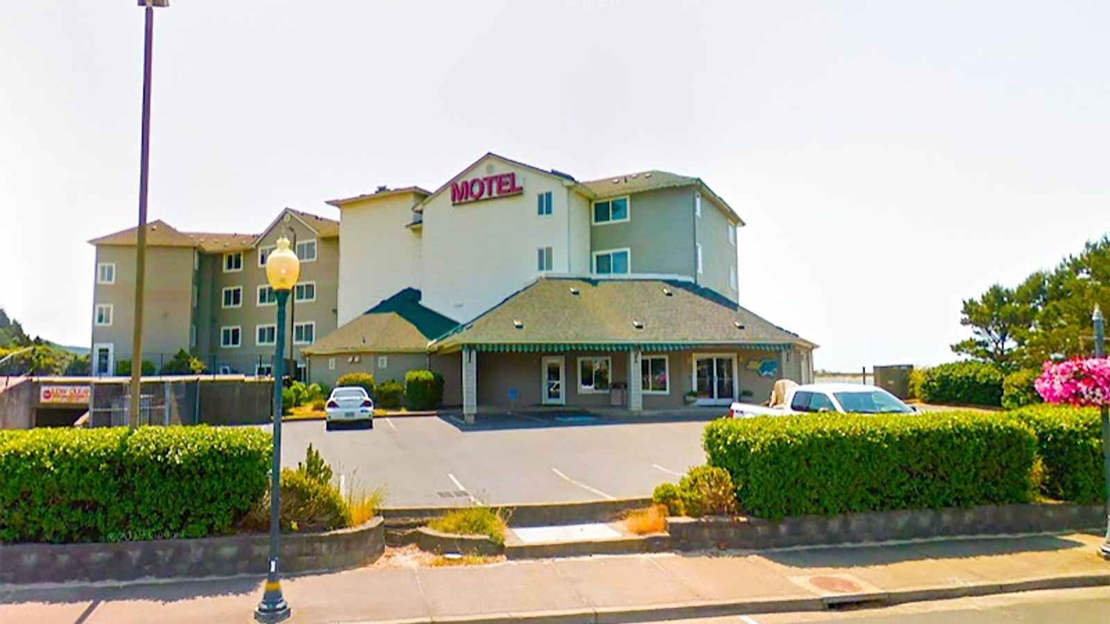 Siletz Bay Beachfront Hotel by OYO Lincoln City