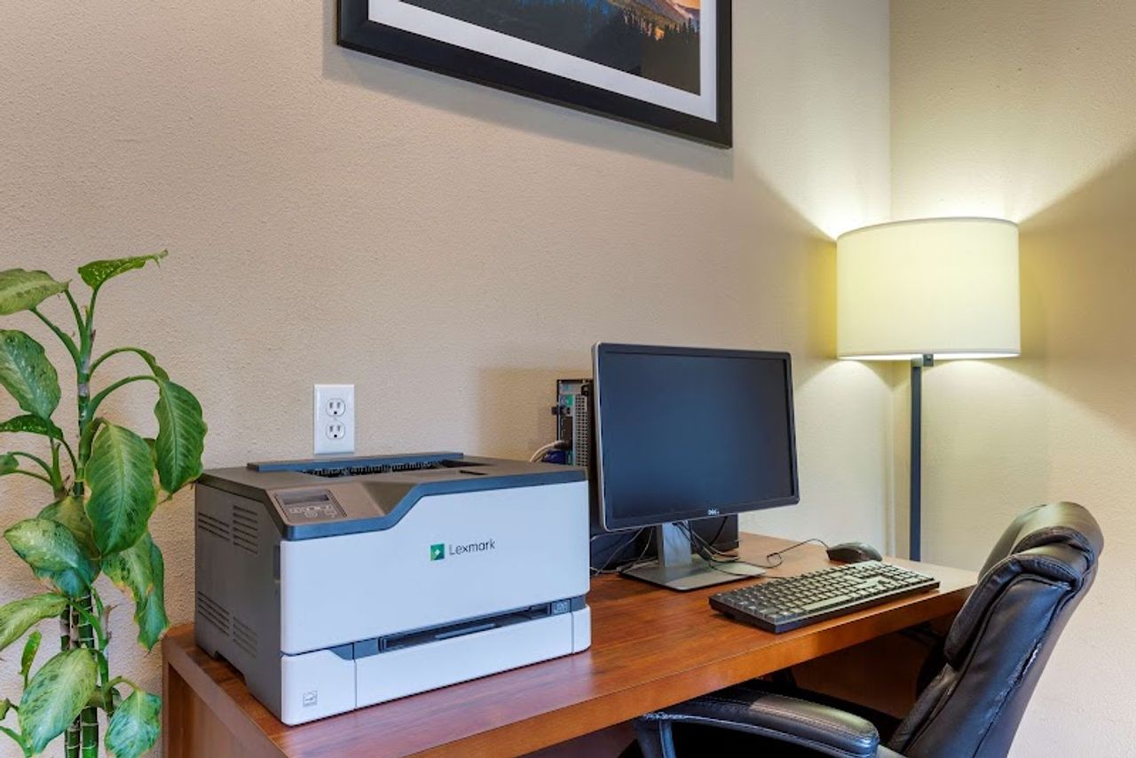 Photo of Comfort Inn Medford South