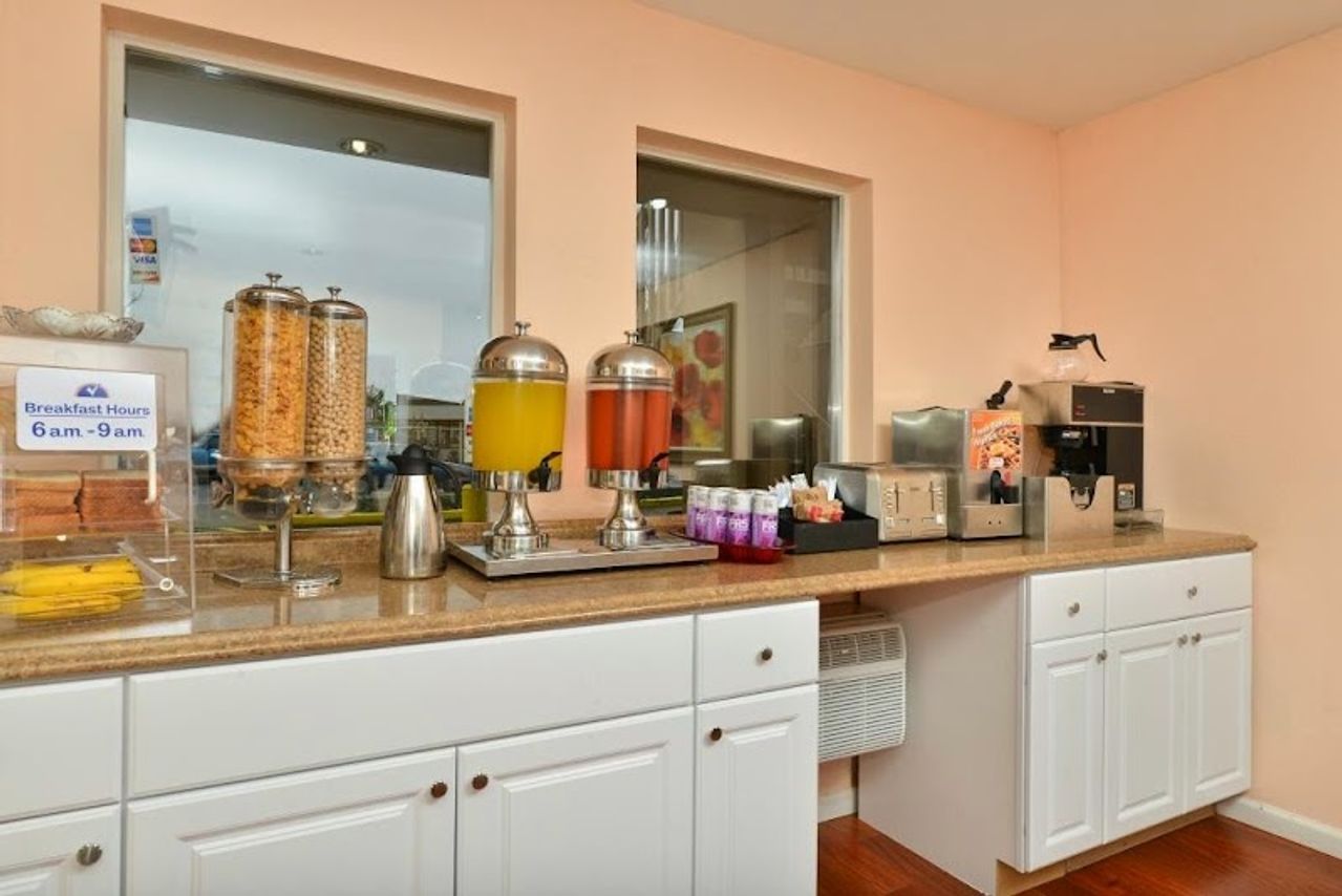 Photo of Americas Best Value Inn Lakewood Tacoma S