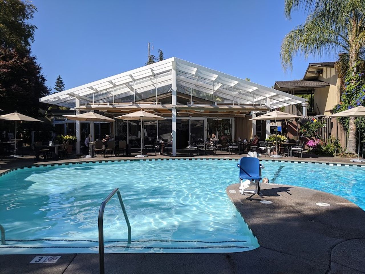 Photo of Dinah's Garden Hotel