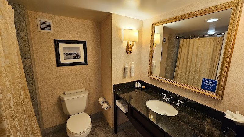 Photo of Embassy Suites by Hilton Portland Downtown