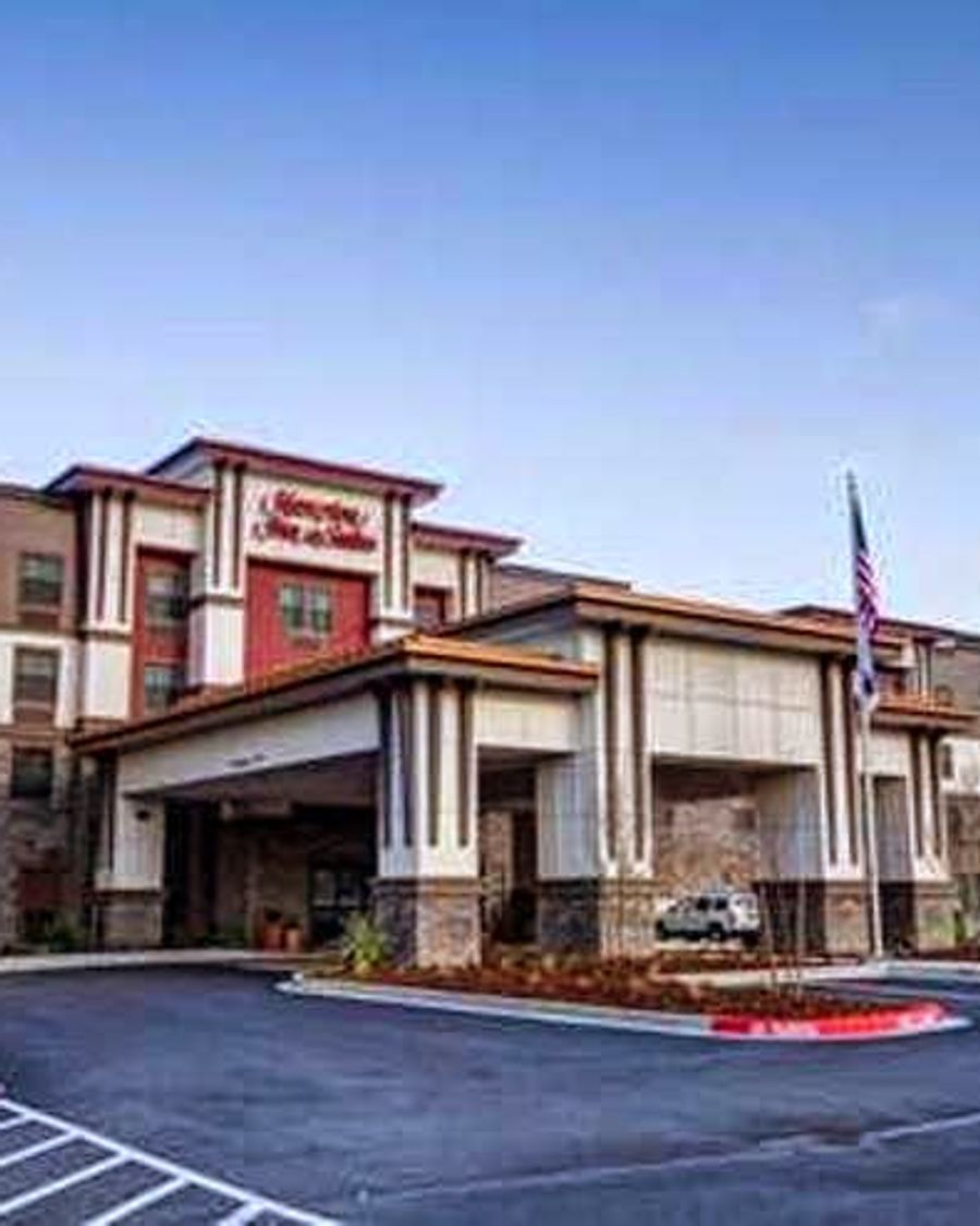 Hampton Inn & Suites DuPont