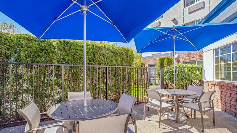 Photo of Holiday Inn Express & Suites Portland-Jantzen Beach, an IHG Hotel