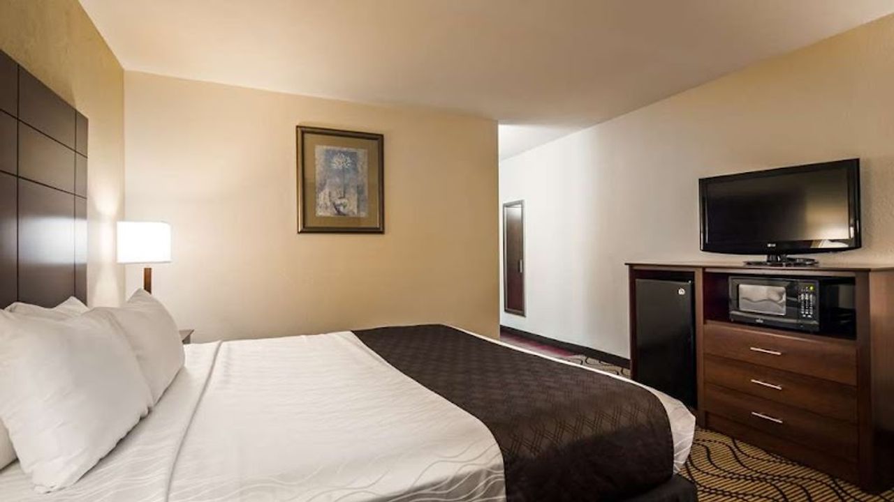 Photo of Best Western Heritage Inn