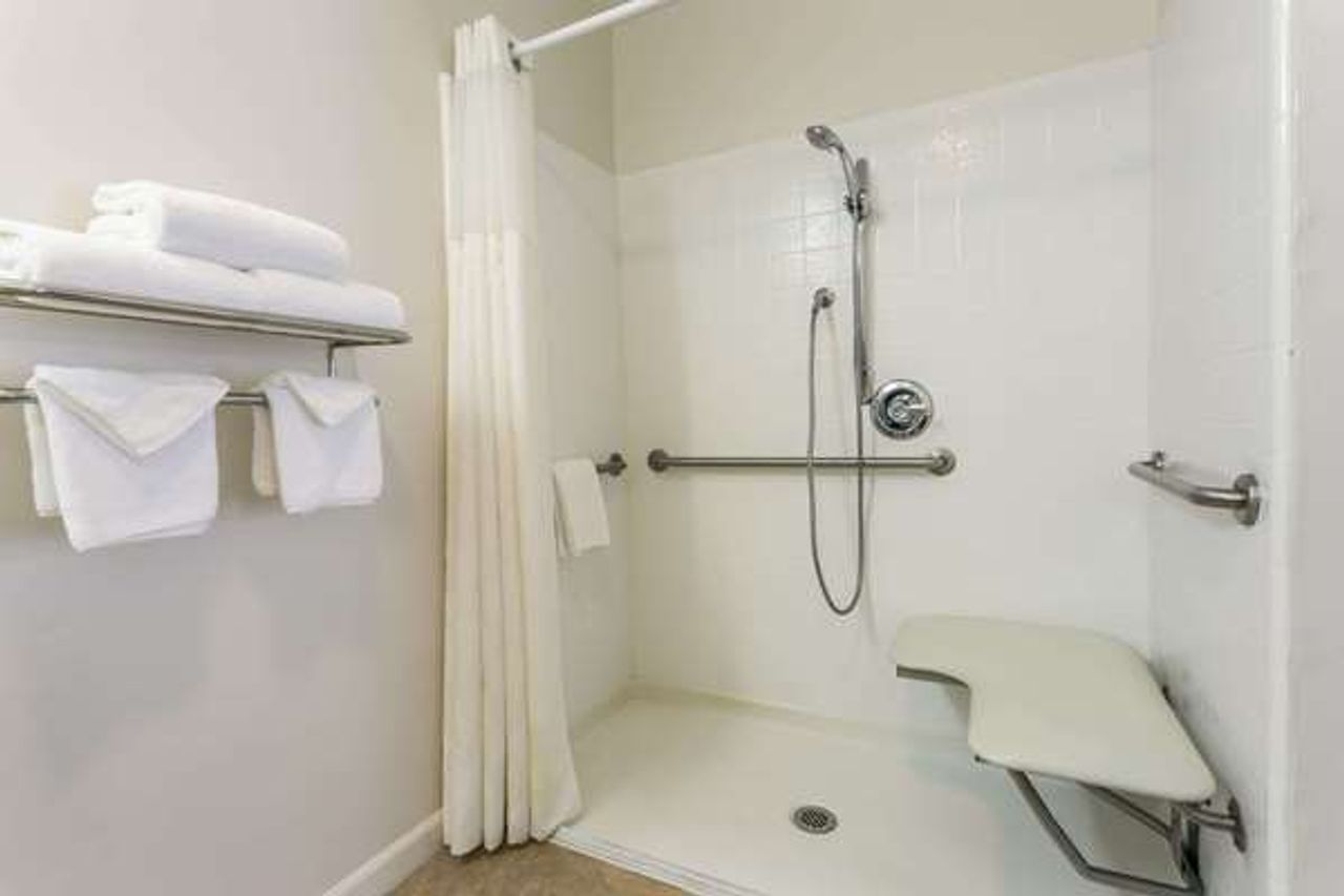 Photo of Ramada by Wyndham Mountain View