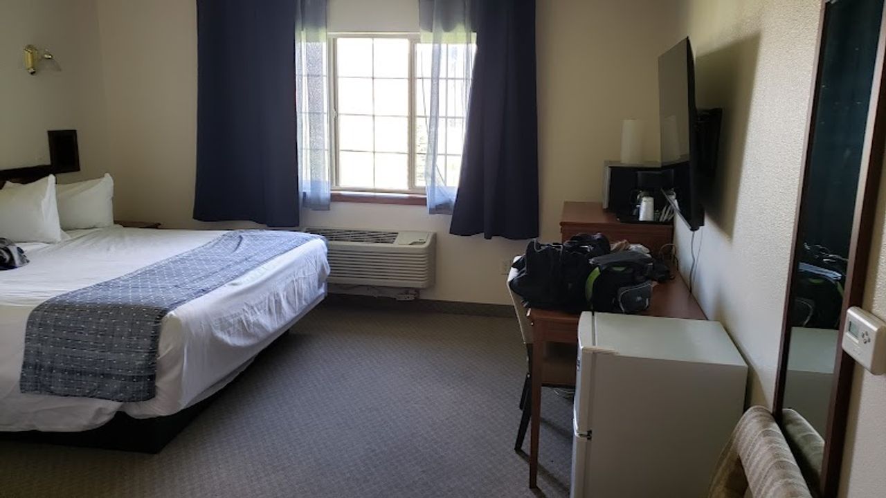 Photo of RED ROCK LODGE