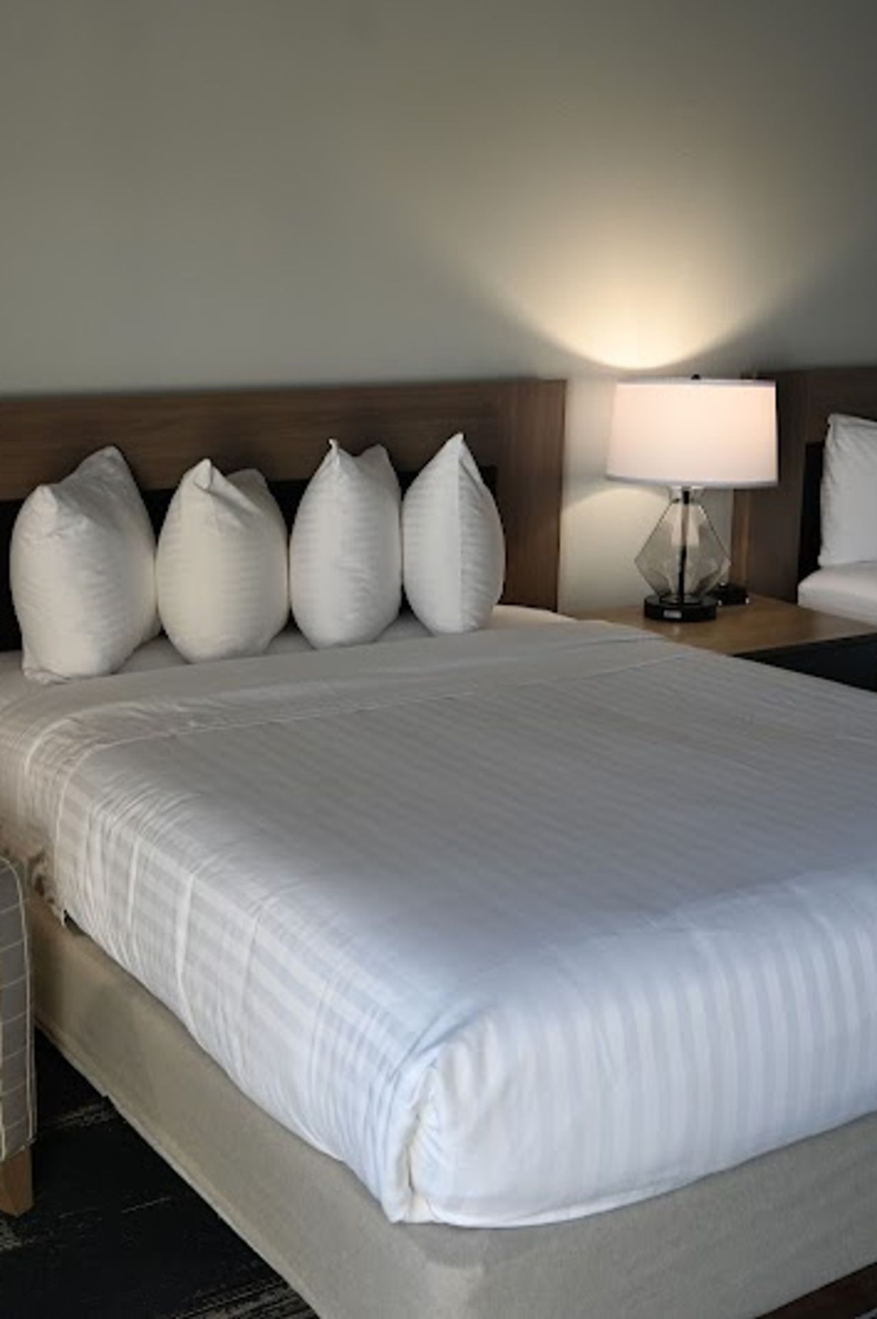 Photo of Edgewater Inn Coos Bay