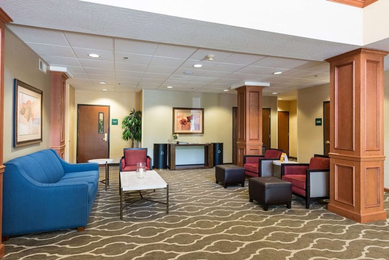 Photo of Comfort Suites Springfield RiverBend Medical - Lobby