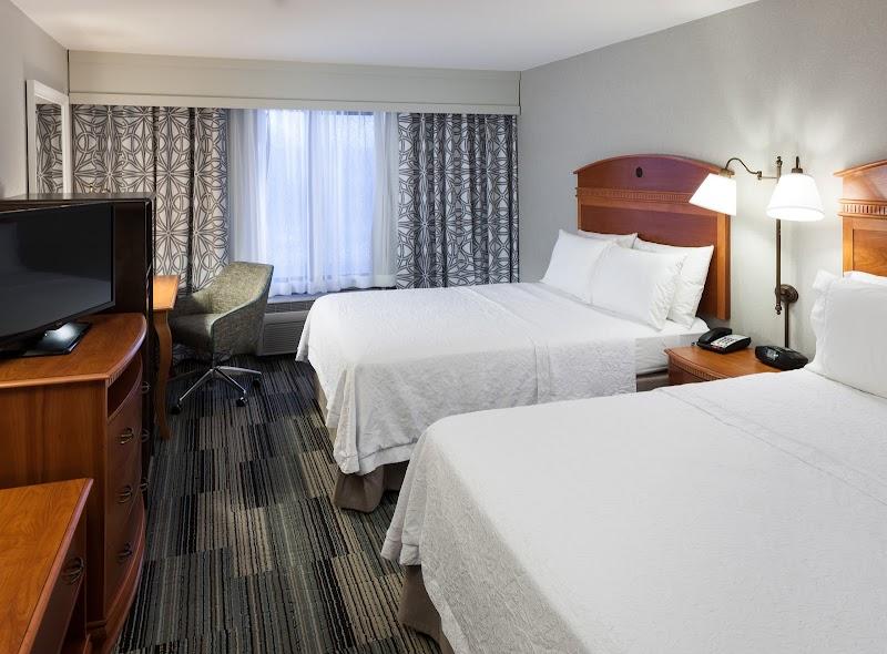 Photo of Hampton Inn & Suites Tulare
