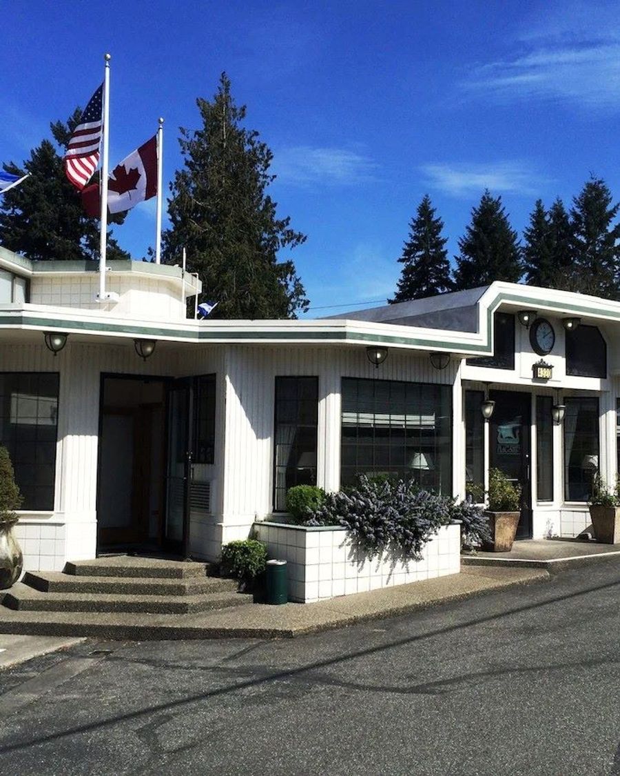 Flagship Inn