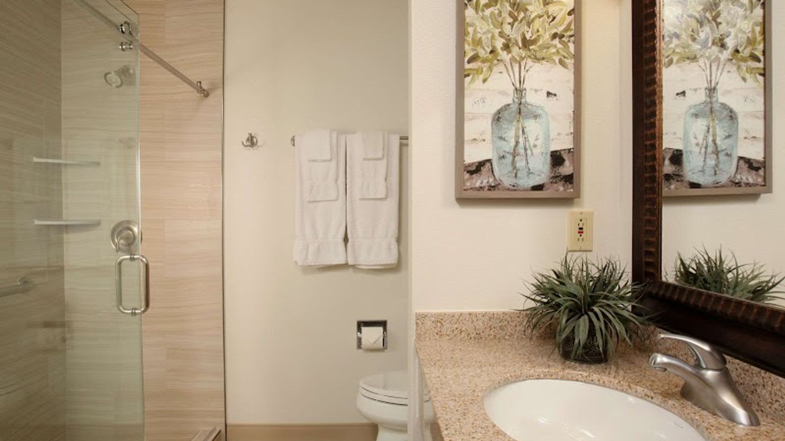 Photo of Quality Inn Oakwood