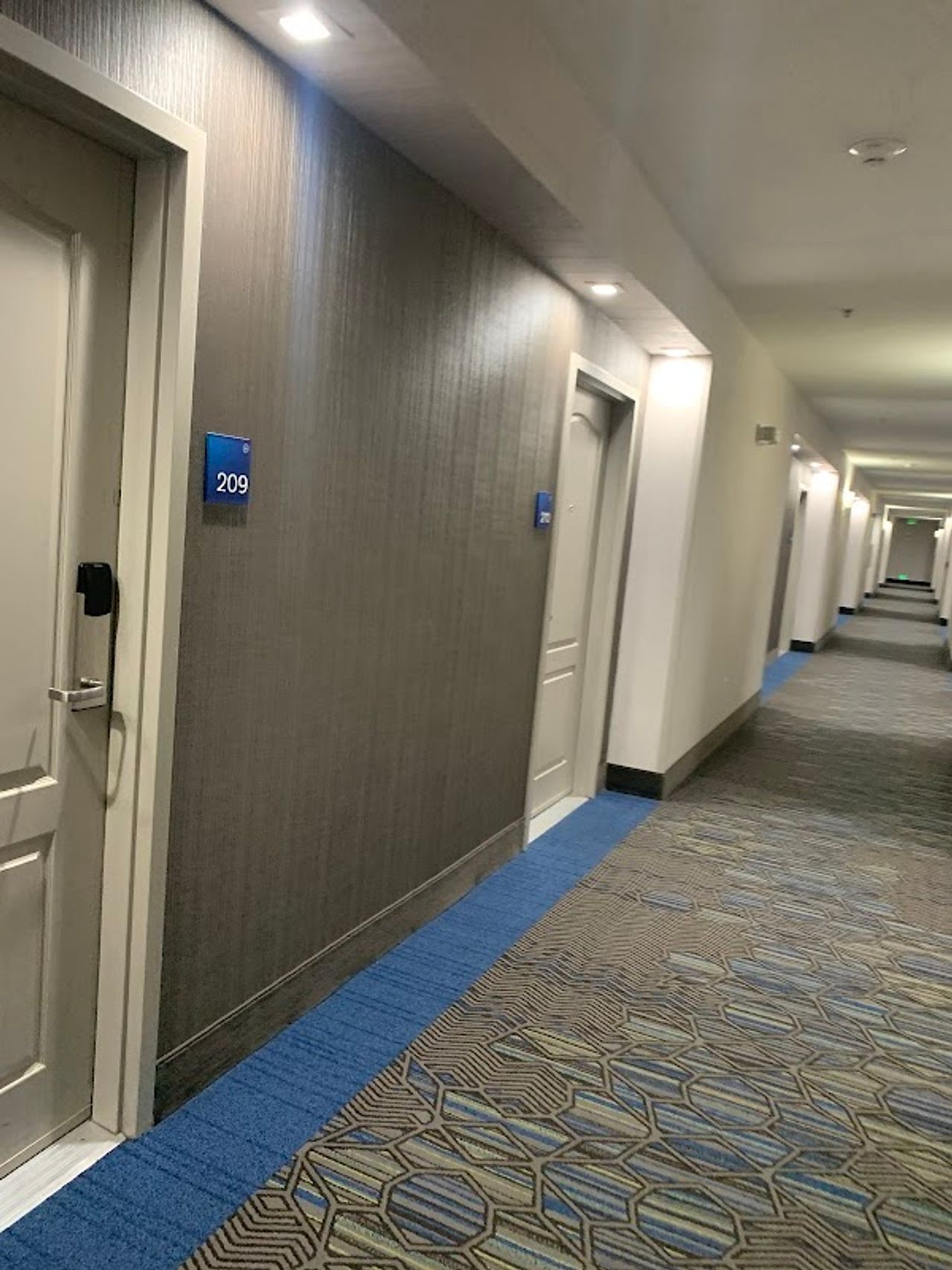 Photo of Holiday Inn Express & Suites Mountain View Silicon Valley, an IHG Hotel