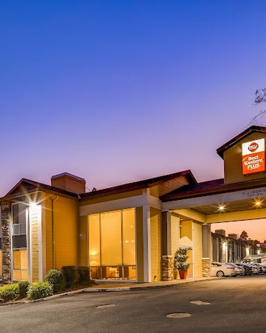 Best Western Plus Heritage Inn
