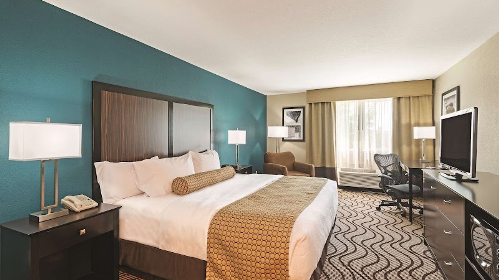 Photo of La Quinta Inn & Suites by Wyndham Boise Towne Square